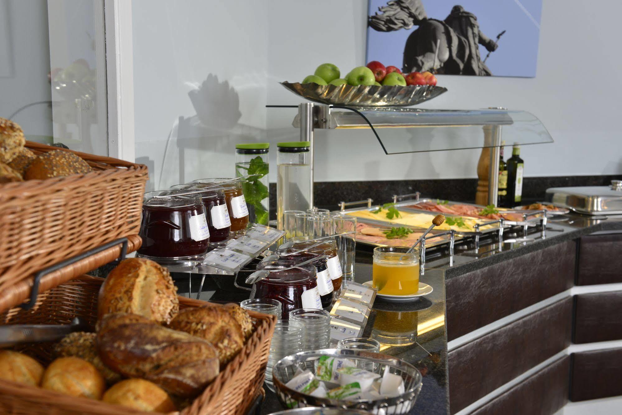 Uhu Superior Hotel 3*